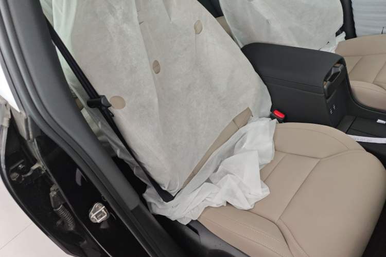 Used Volvo XC70 Plug-in Hybrid 2026 Model Four-Wheel Drive Long-Range Core Right Front Seat