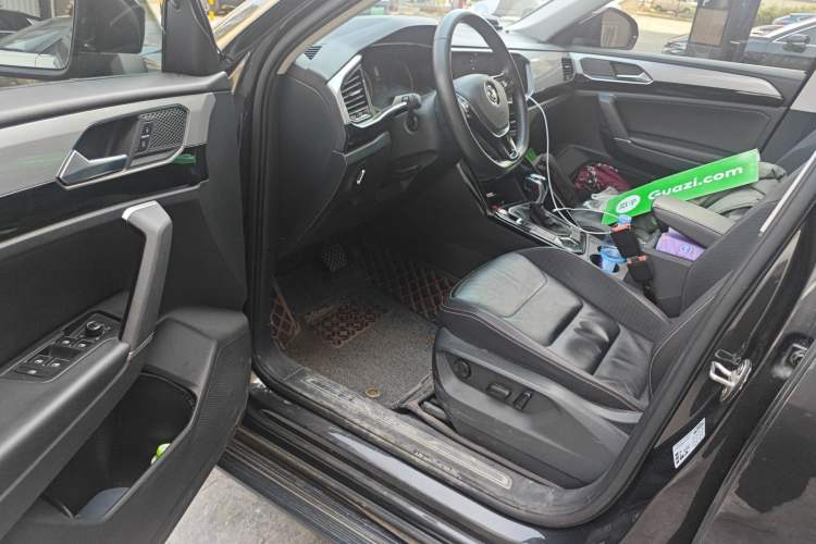 Used Volkswagen Tayron 2020 280TSI Two-Wheel Drive Luxury Connect Edition Driver Seat