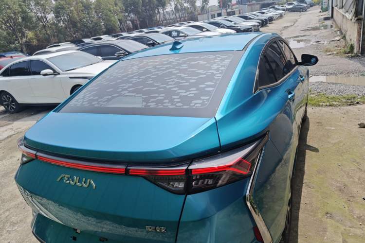 Used Dongfeng Aeolus Yixuan 2020 230T Automatic Dazzle Track Edition Rear