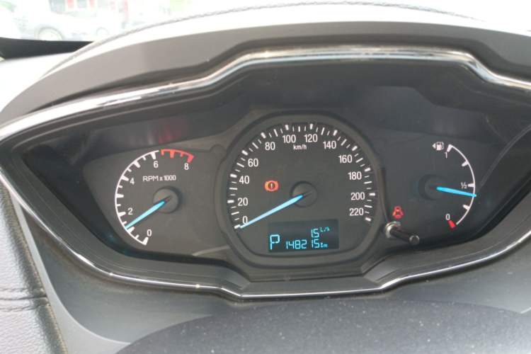 Used Ford Escort 2015 1.5L Automatic Fashion Model
