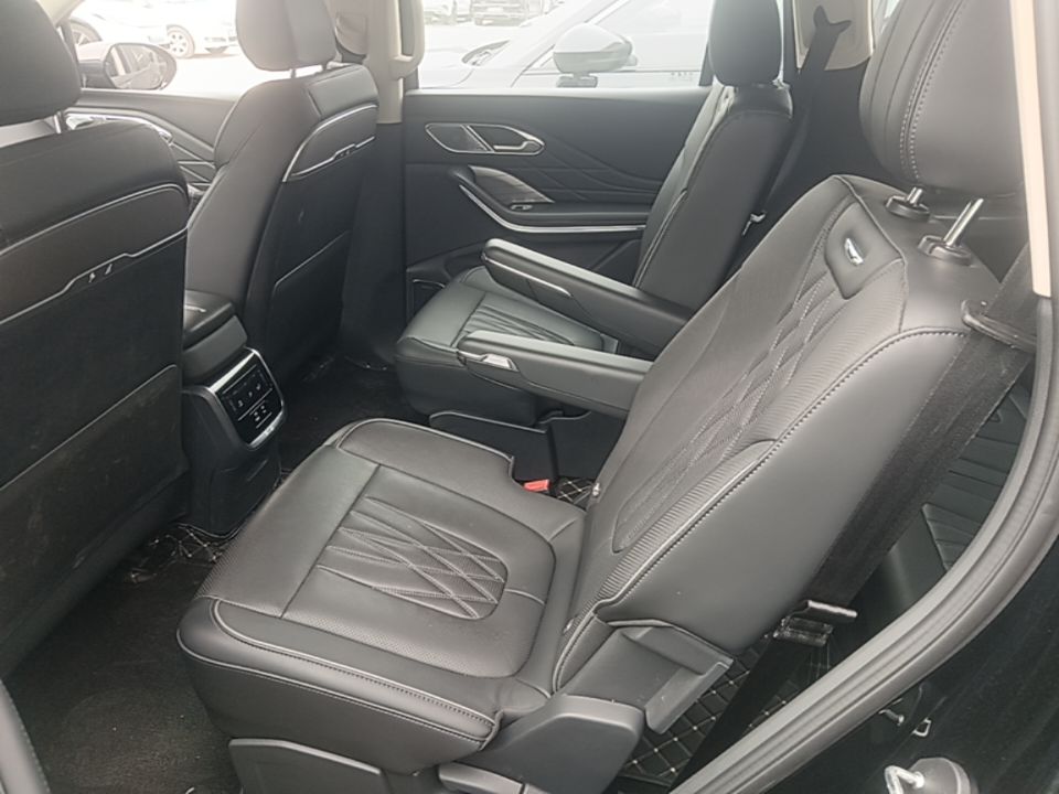 Hongqi HS7 PHEV 2024 2.0T PHEV Four-Wheel Drive Flagship Edition 6 Seats — снимка 20