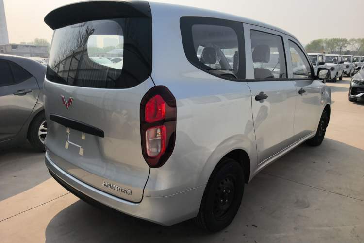 Used Wuling Hongguang New Energy 2024 All-Electric Model 300KM Standard Version Rear Right 45 Deg