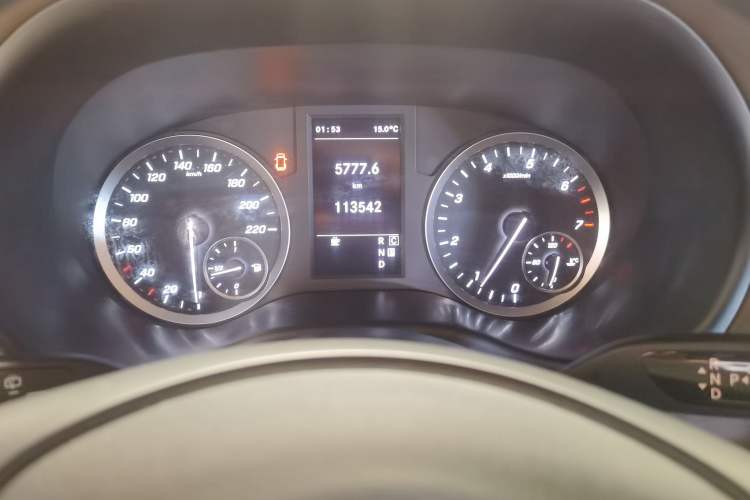 Used Mercedes-Benz Vito 2023 2.0T Elite Version 7 Seats