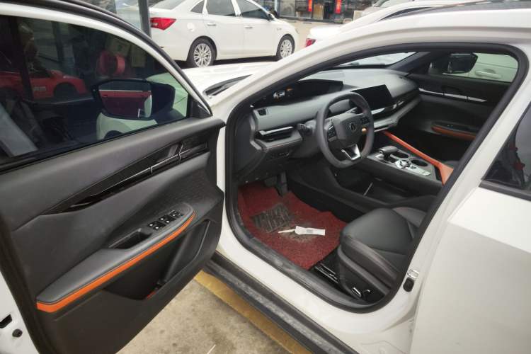 Used Changan UNI-V 2022 1.5T Prestige Version