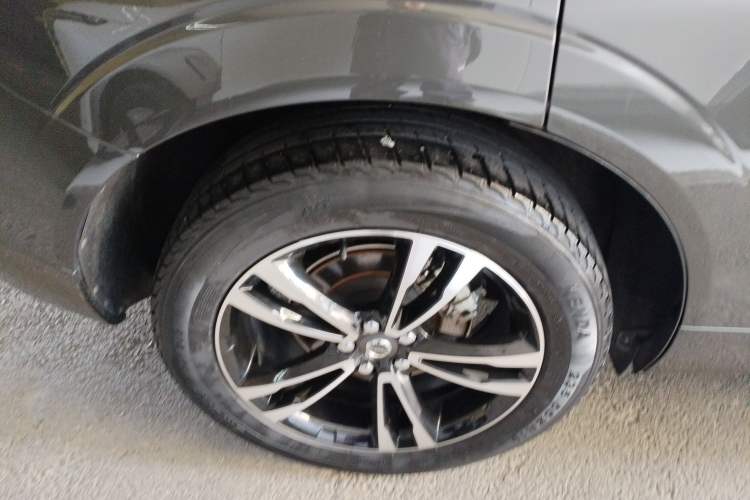 Used Volvo XC60 2019 T5 4x4 Zhiyuan Edition China VI Standard
