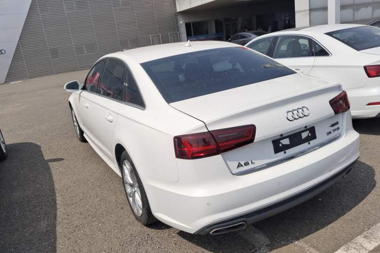 Used Audi A6L 2018 30th Anniversary Edition 35 TFSI Fashion Model
