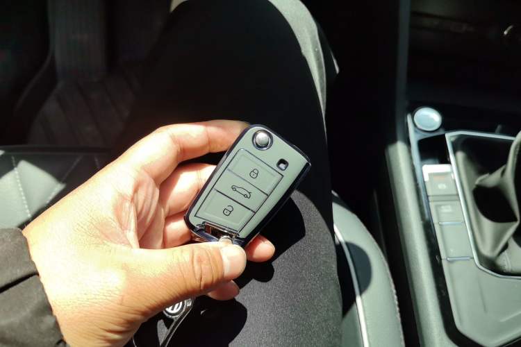 Used Volkswagen Tiguan L 2025 Model, Outstanding Version, 300TSI Automatic Two-Wheel Drive Longteng Edition