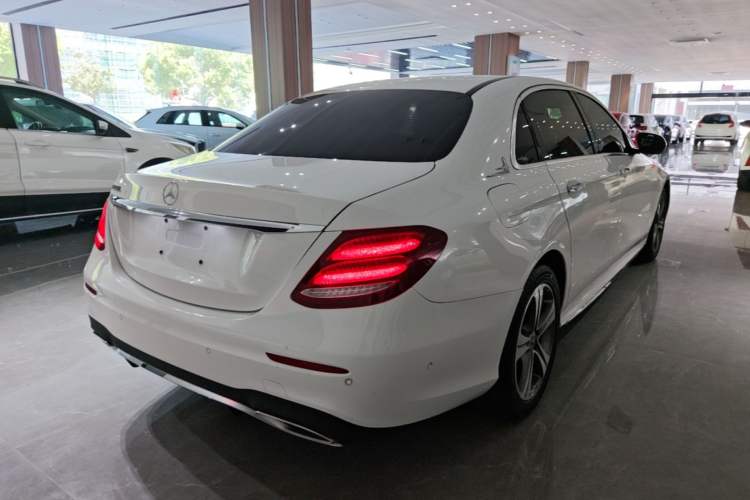 Used Mercedes-Benz E-Class 2018 Facelift E 200 L Sport Edition
