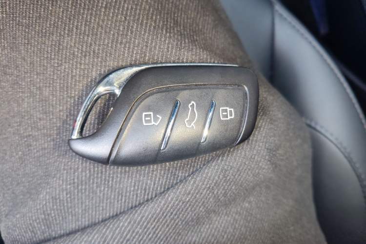 Used Roewe RX5 MAX 2019 400TGI Automatic Smart Cabin Flagship Edition