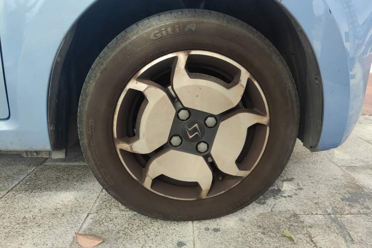 Used SOL E10X 2021 302 km Range Luxury Version 30.2 kWh