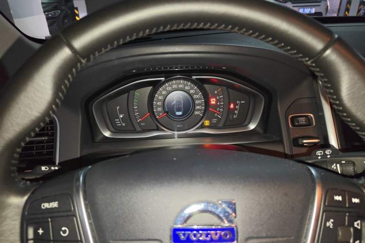Used Volvo XC60 2017 T5 Smart Upgrade Edition
