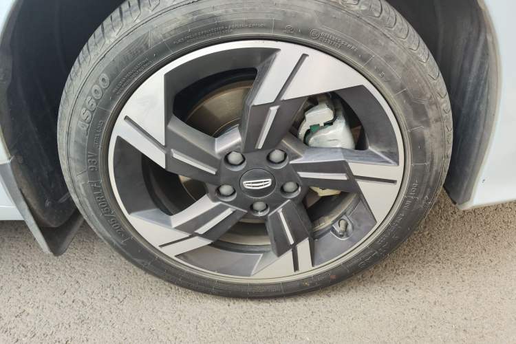 Used Geely Auto Emgrand L HiP 2024 Longteng Edition 1.5TD-DHT Pro 100KM Excellence Model