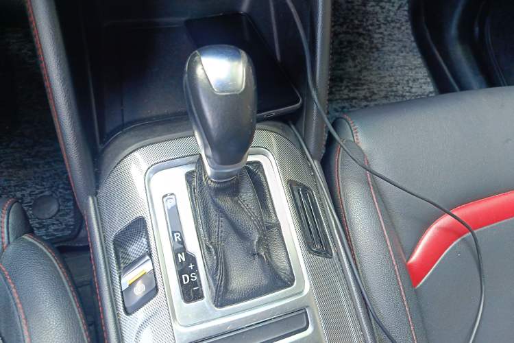 Used CHANGAN CS55 2018 1.5T Automatic Colorful Edition China V Standard Gear Lever