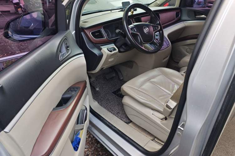 Used Buick GL8 2014 3.0L GT Luxury Business Haoya Edition