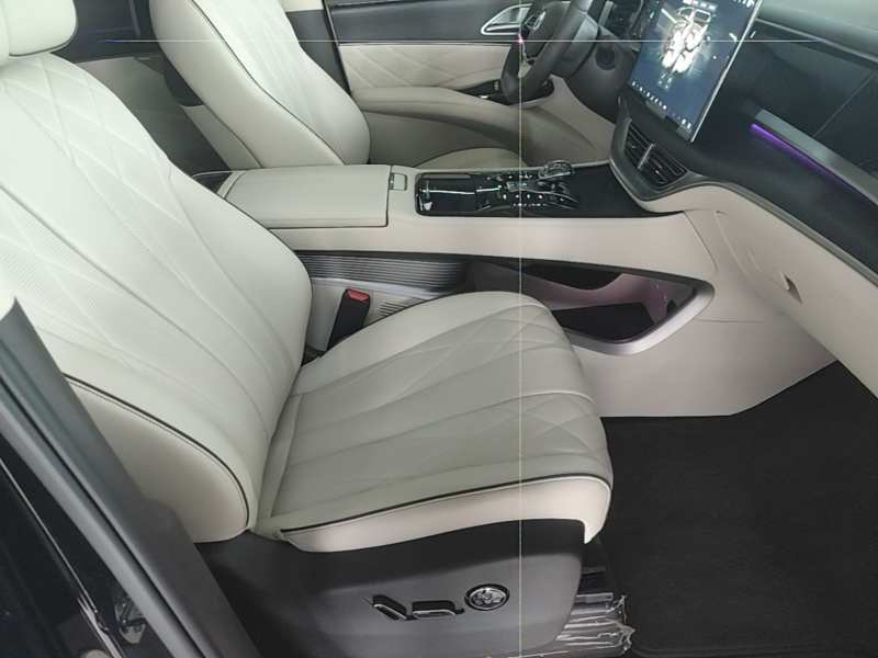 Used Denza D9 2024 DM-i 980 Four-Wheel Drive Flagship Model — 24