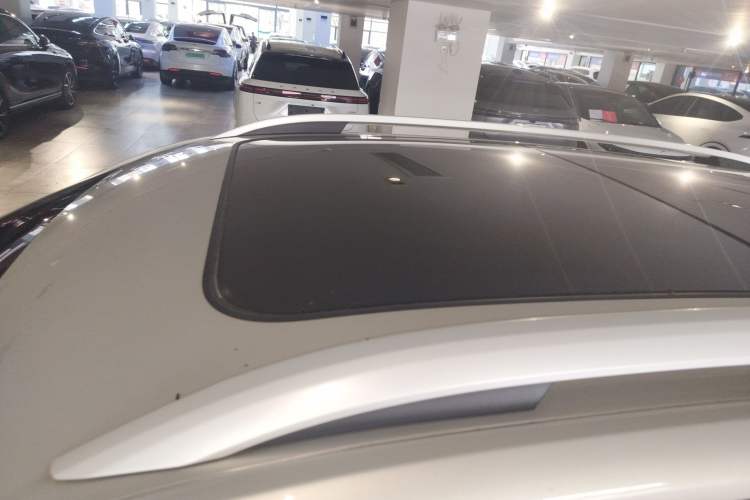 Used Roewe RX5 eMAX 2020 500 PHEV 4G-Connected Luxury Edition Roof