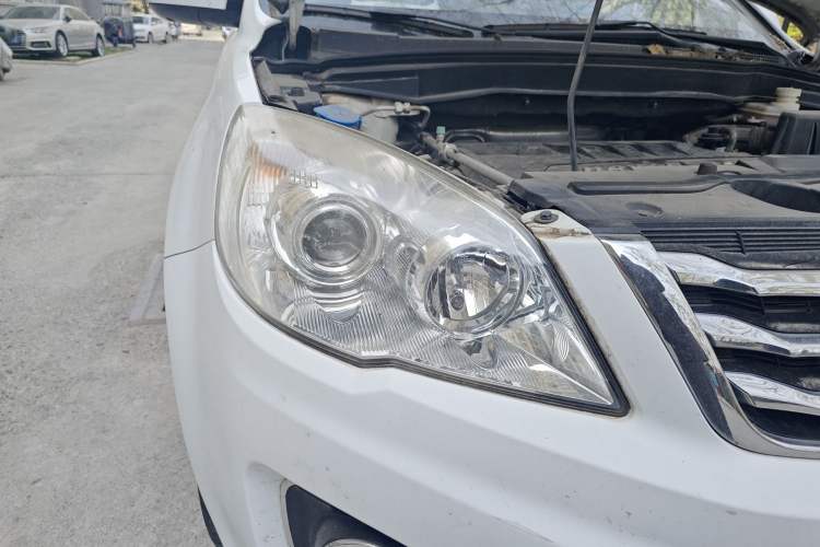 Used Haval H6 2015 Upgraded Model 1.5T Manual Two-Wheel Drive Elite Version
