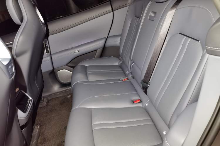 Used Xiaomi Auto YU7 2025 Ultra-Long Range Rear-Wheel Drive Version
