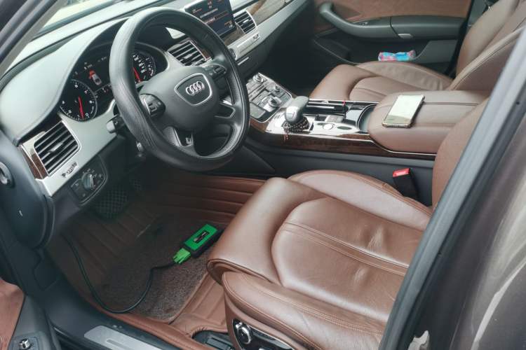 Used Audi A8 2014 A8L 45 TFSI quattro Comfort model
