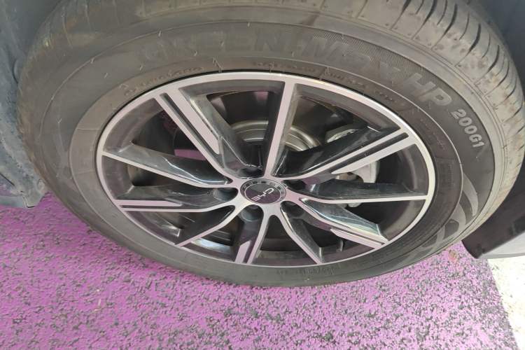 Used BYD Seal 06 New Energy 2024 DM-i 120KM Prestige Model Right Front Wheel Hub