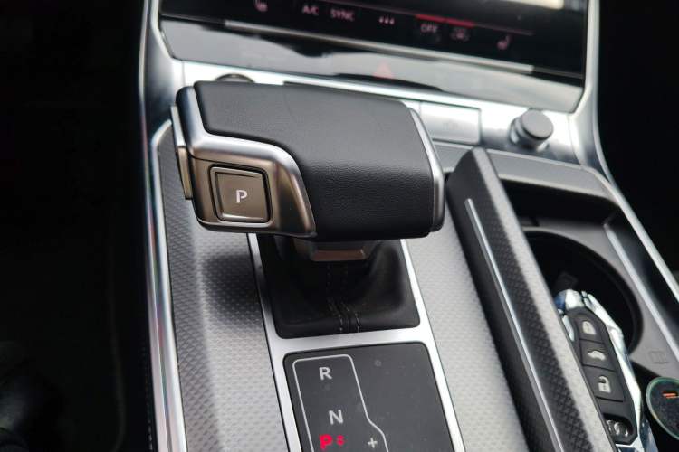 Used Audi A7L 2024 45 TFSI quattro Luxury Edition Gear Lever