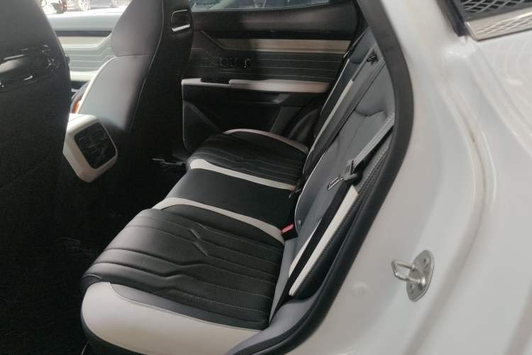 Used JETOUR Shanhai L6 2024 1.5TD DHT ULTRA Left Rear Seat