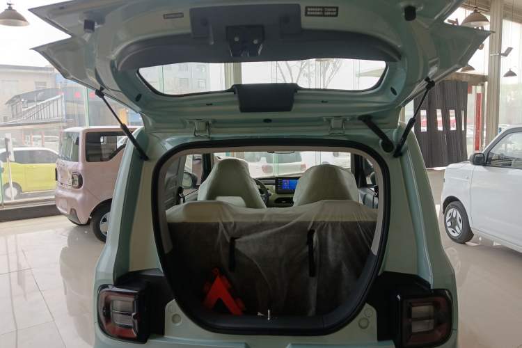 Used Geely Galaxy Panda 2024 Panda Mini 200km Endurance Bear
