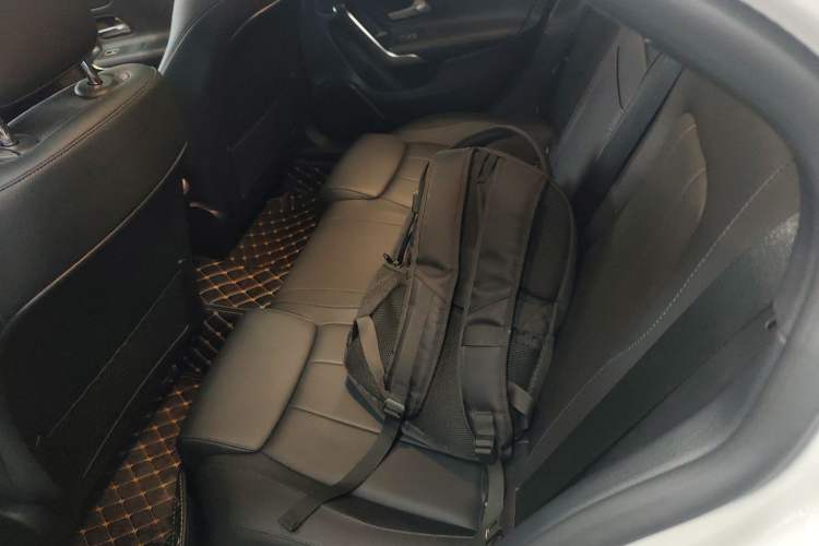 Used Mercedes-Benz A-Class 2022 Second Facelift A 200 L Sport Sedan Fashion Version
