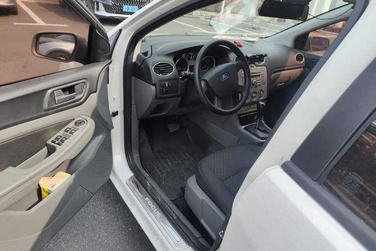 Used Ford Focus 2012 Hatchback Classic 1.8L Automatic Base Model