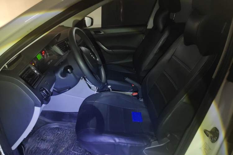 Used Skoda Rapid 2016 1.6L Manual Front-Wheel-Drive Version Left Front Seat