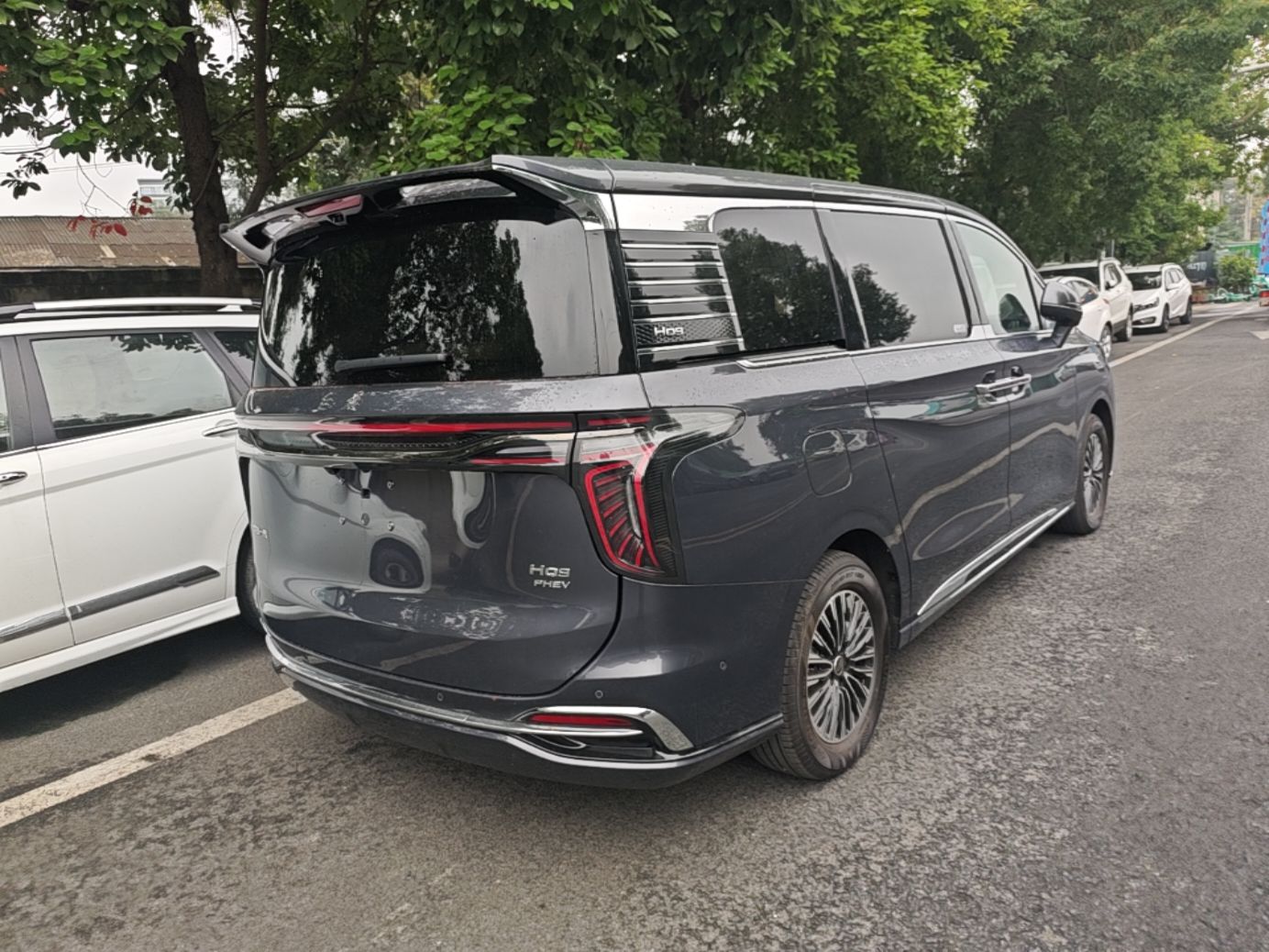 Hongqi HQ9 PHEV 2026 Model 2.0T Four-Wheel Drive Prestige Edition — снимка 6