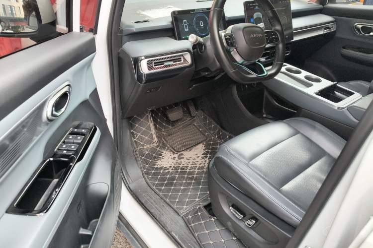 Used AION Y 2022 Plus 70 Smart Edition