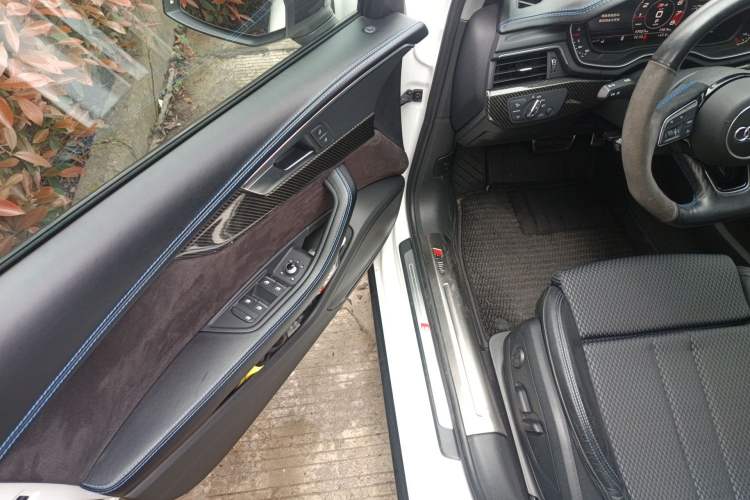 Used Audi A4L 2018 30th Anniversary Edition 45 TFSI quattro Sport model Driver Seat