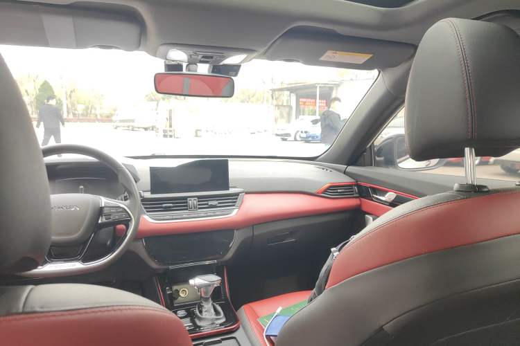 Used Dongfeng Aeolus Yixuan 2021 230T Automatic Chasing Shadow Edition Headliner