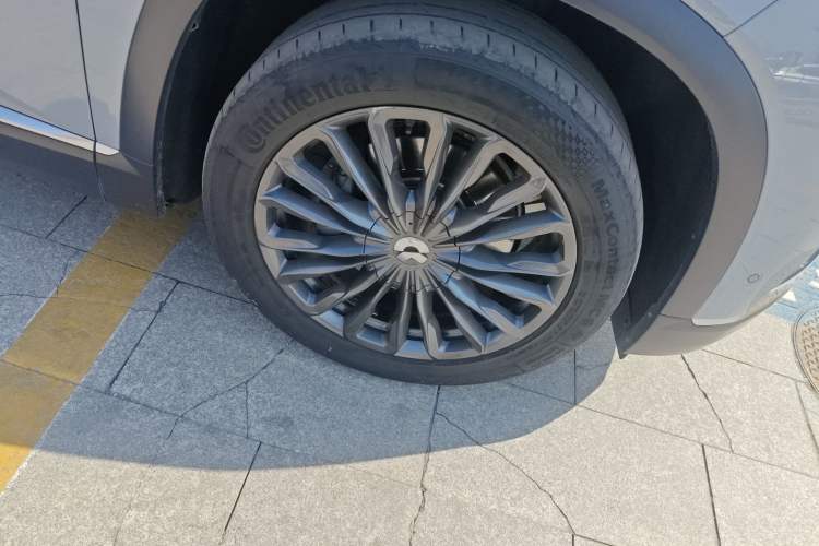 Used Nio ES8 2020 580 km Range Six-Seater Version Right Front Wheel Hub