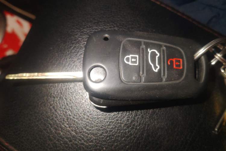 Used Kia K2 2015 Sedan 1.4L Automatic GLS Vehicle Key