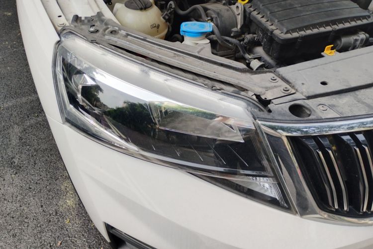 Used Skoda Kamiq 2018 1.5L Automatic Comfort Edition China VI Standard Right Front Headlight