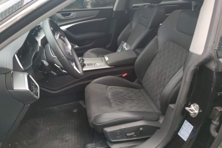 Used Audi A7L 2024 45 TFSI quattro Luxury Edition
