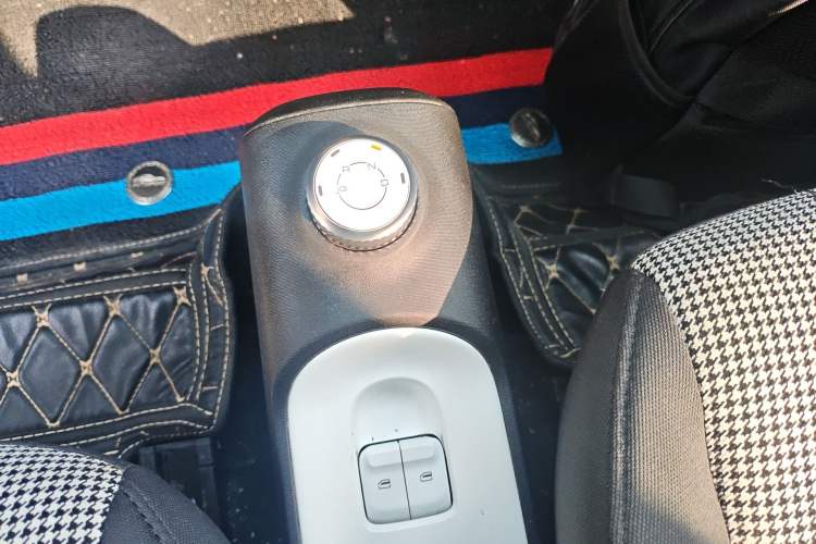 Used Wuling Hongguang MINIEV 2024 3rd Generation 170 km Gear Lever