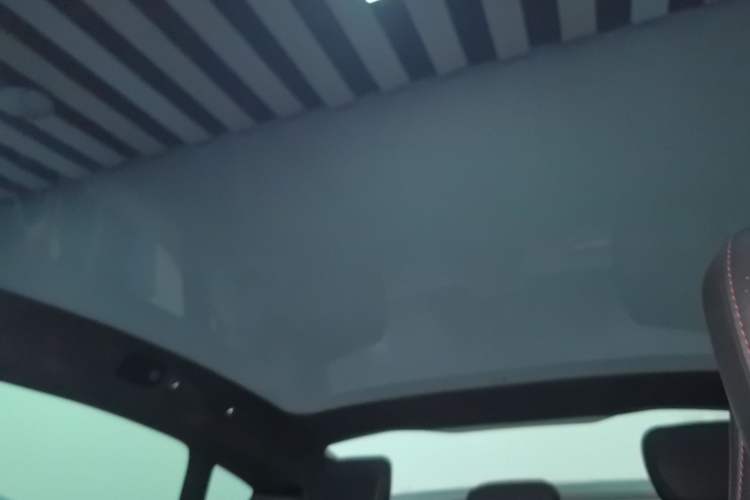 Used Xiaomi Auto SU7 2024 Four-Wheel Drive Ultra-Long Range Advanced Intelligent Driving Max Edition Headliner