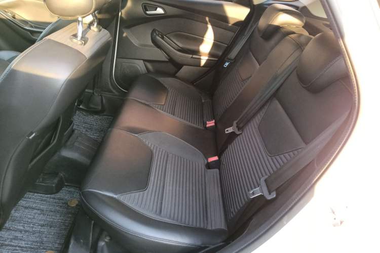 Used Ford Focus 2018 Hatchback Classic 1.6L Automatic Trendy SmartDrive Edition Left Rear Seat