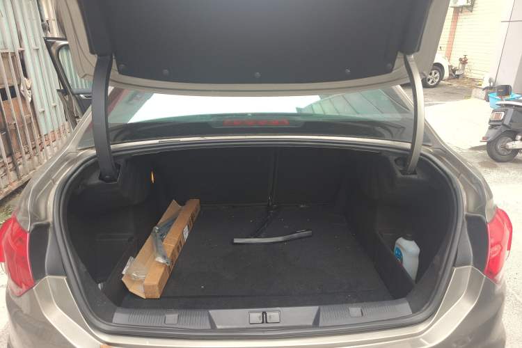 Used Citroen C4L 2014 1.6THP Intelligent Drive Automatic Dynamic Model