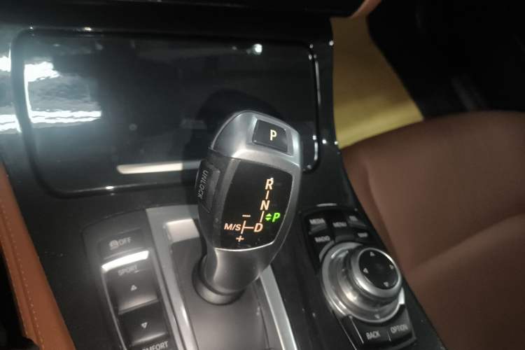 Used BMW 5 Series 2014 520Li Elegant Model
