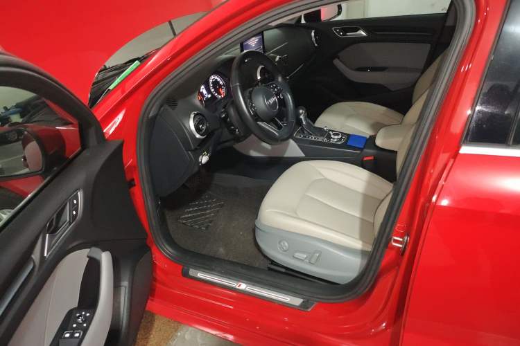 Used Audi A3 2020 Limousine 35 TFSI Fashion Edition China VI Emission Standard Driver Seat