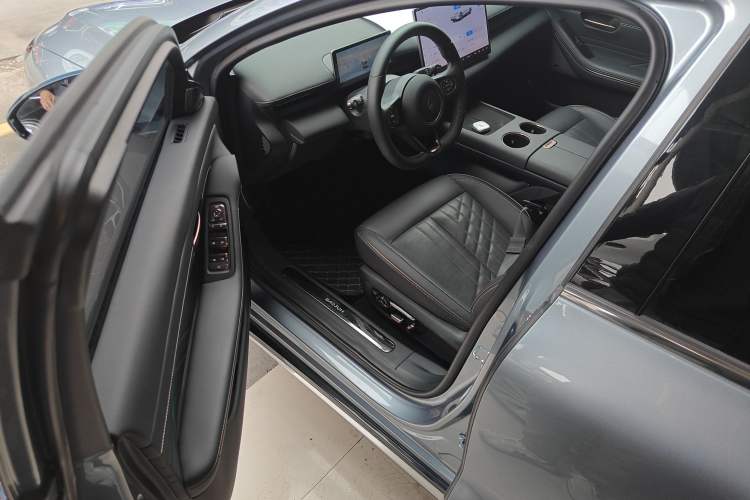 Used Baojun Enjoy 2025 All-Electric 600km Luxury Edition