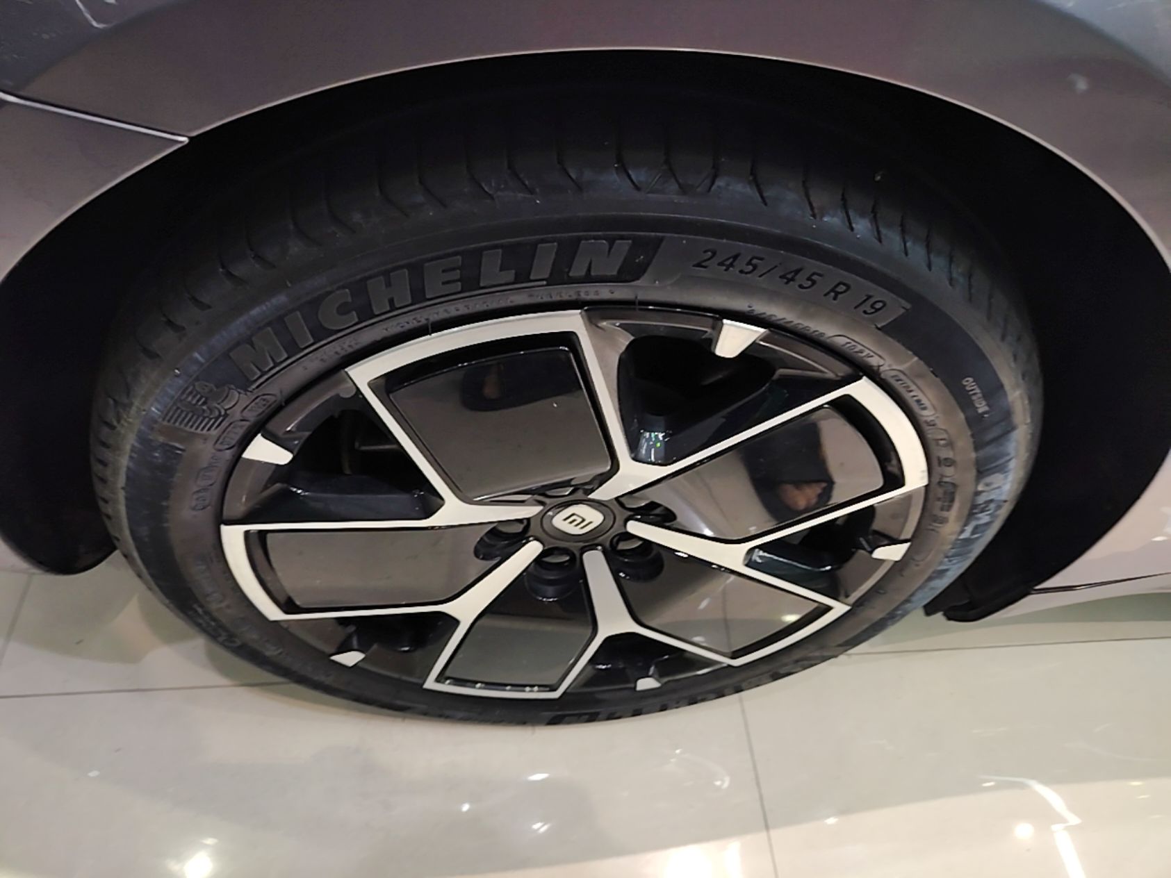 Xiaomi Auto SU7 2024 Rear-Drive Ultra-Long Range Advanced Pro-Level Intelligent Driving Version — снимка 11
