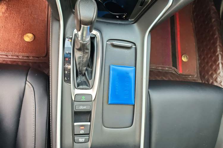 Used Honda Inspire 2019 260TURBO Elegant Edition China VI Emission Standard Gear Lever