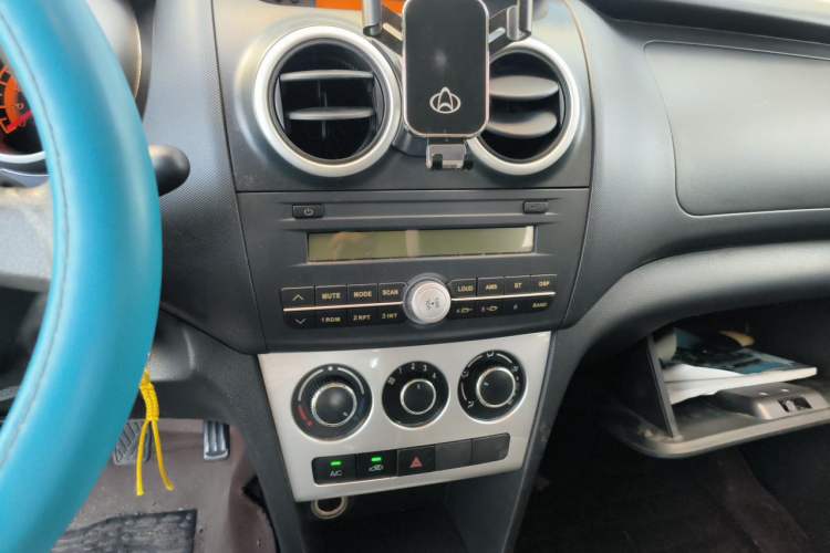 Used CHANGAN KAICHENG Ounuo S 2017 1.5L Base Version