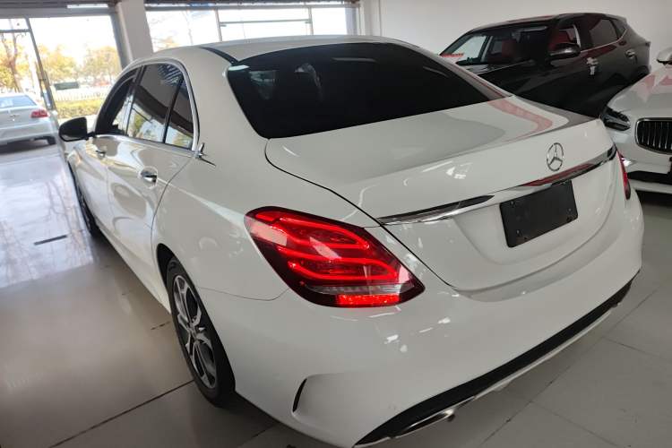 Used Mercedes-Benz C-Class 2018 C 180 L Fashion Edition Sport Version Rear Left 45 Deg