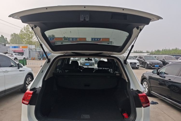 Used Volkswagen Tiguan L 2023 330TSI Automatic Two-Wheel Drive Comfort Edition Trunk